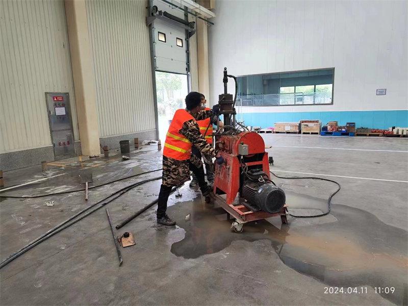 郑场镇厂房地面下沉塌陷注浆加固施工